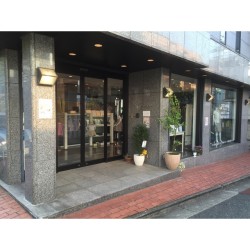 自由が丘セミュー店